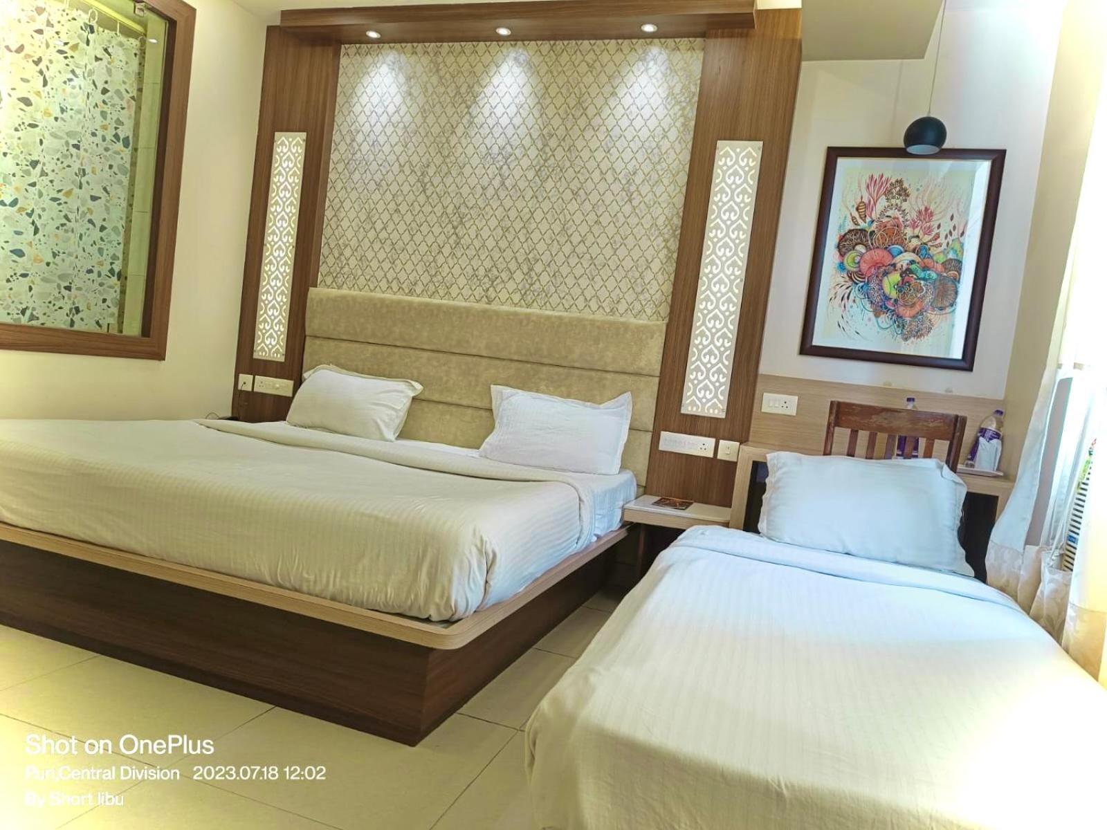 Hotel Kuber Palace ! Puri Near-Sea-Beach-And-Temple Fully-Air-Conditioned-Hotel With-Lift-And-Parking-Facility Exteriér fotografie