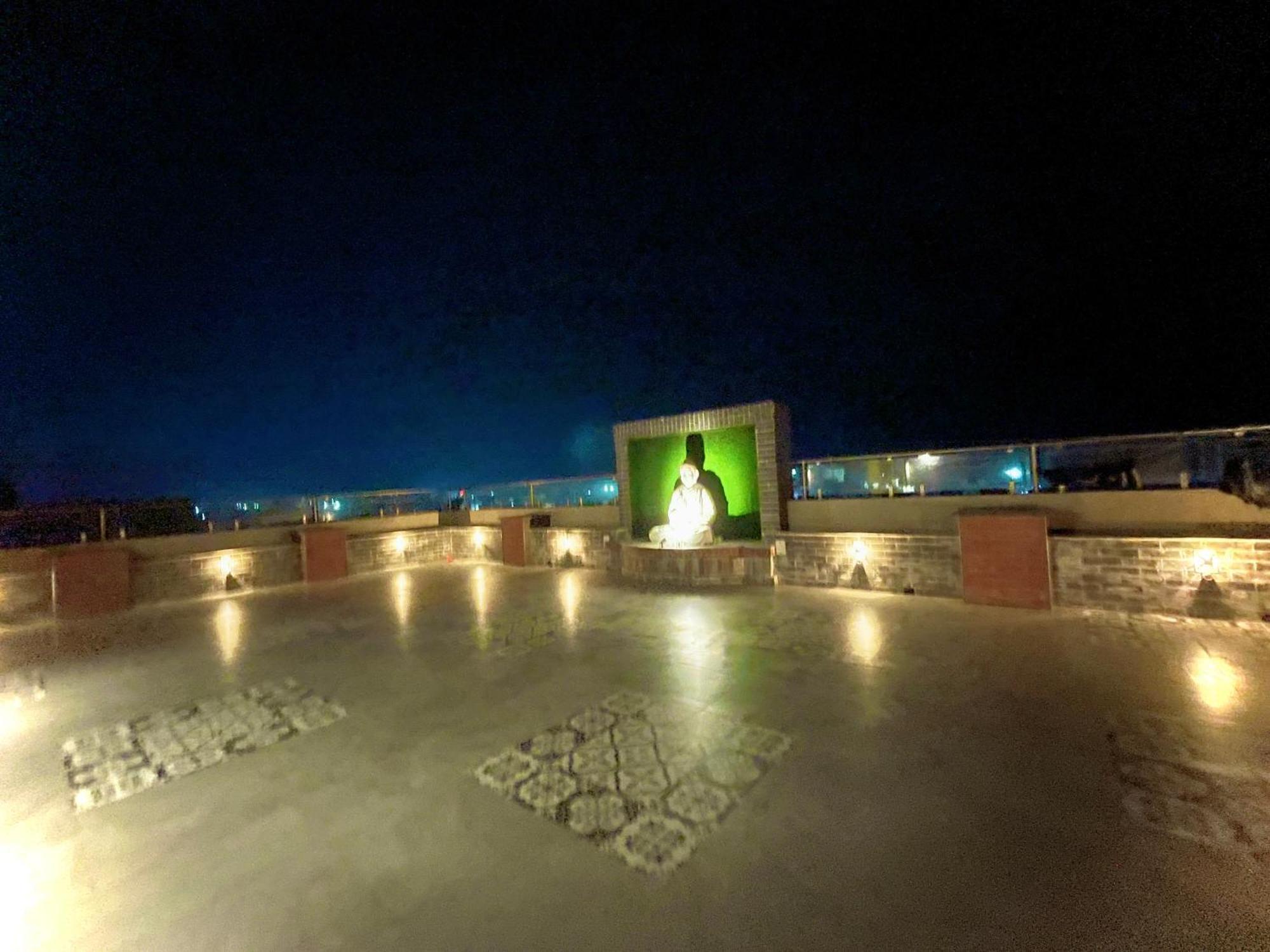 Hotel Kuber Palace ! Puri Near-Sea-Beach-And-Temple Fully-Air-Conditioned-Hotel With-Lift-And-Parking-Facility Exteriér fotografie