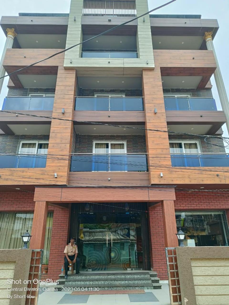 Hotel Kuber Palace ! Puri Near-Sea-Beach-And-Temple Fully-Air-Conditioned-Hotel With-Lift-And-Parking-Facility Exteriér fotografie