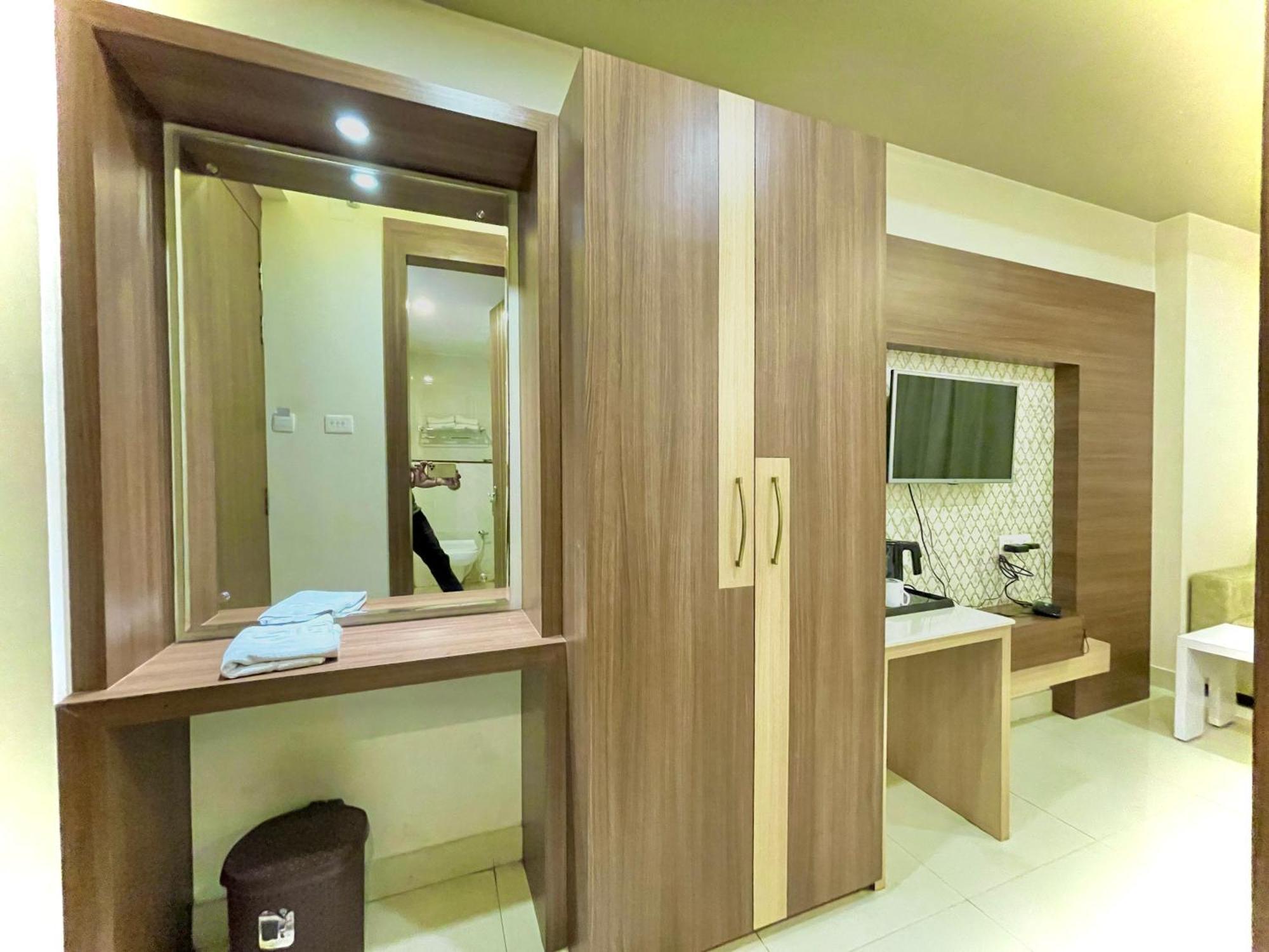 Hotel Kuber Palace ! Puri Near-Sea-Beach-And-Temple Fully-Air-Conditioned-Hotel With-Lift-And-Parking-Facility Exteriér fotografie